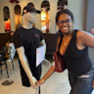 Meet your Posher, Shewit